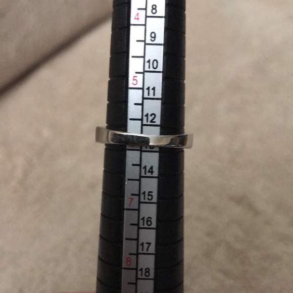 Diamond Candle Pretty blue & white gemstones with silver band ring New - Picture 5 of 6